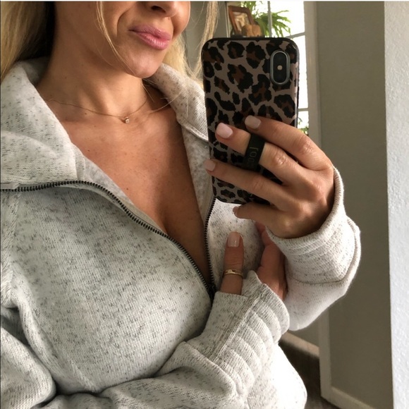 🔄🆕 Reposh Lux Mock Zip Jacket - Picture 2 of 6